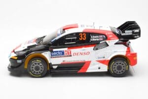 Toyota GR Yaris Rally1 #33 E. Evans / S. Martin Rally Finland 2023 IXO 1:18 18RMC174A Pressofusione — immagine 3 di 6