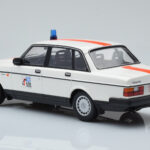 Volvo 240 GL Polizia Belgio Minichamps 1:18 - image 5 of 6