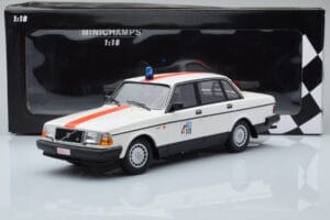 Volvo 240 GL Polizia Belgio Minichamps 1:18 155171492 Pressofusione — immagine 6 di 6