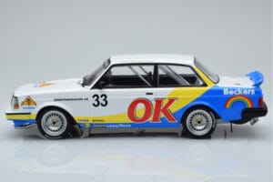 Volvo 240 Turbo Beckers #33 Andersson / Petersson / Linder ETCC Zolder 1985 IXO 1:18 18RMC105B Pressofusione — immagine 3 di 6