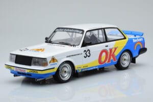 Volvo 240 Turbo Beckers #33 Andersson / Petersson / Linder ETCC Zolder 1985 IXO 1:18 18RMC105B