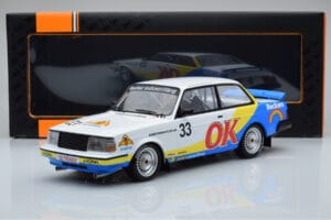 Volvo 240 Turbo Beckers #33 Andersson / Petersson / Linder ETCC Zolder 1985 IXO 1:18 18RMC105B Pressofusione — immagine 6 di 6
