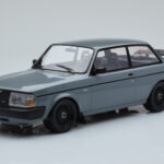 Volvo 240 Turbo Grigio IXO 1:18