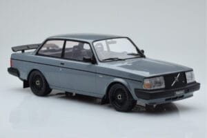 Volvo 240 Turbo Grigio IXO 1:18 18CMC089 Pressofusione — immagine 4 di 6