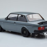 Volvo 240 Turbo Grigio IXO 1:18 - image 5 of 6