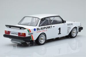 Volvo 240 Turbo IPS Racing Blaupunkt #1 P. Stureson DTM Zolder 1986 IXO 1:18 18RMC106 Pressofusione — immagine 2 di 6