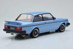 Volvo 240 Turbo Azzurro IXO 1:18 18MCC090 Pressofusione — immagine 2 di 6