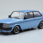 Volvo 240 Turbo Azzurro IXO 1:18