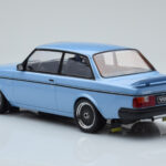 Volvo 240 Turbo Azzurro IXO 1:18 - image 5 of 6