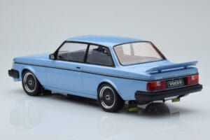 Volvo 240 Turbo Azzurro IXO 1:18 18MCC090 Pressofusione — immagine 5 di 6