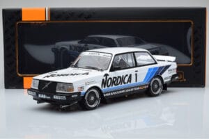 Volvo 240 Turbo Nordica #1 J. Cecotto / A. Olafsson ETCC Brno 1986 IXO 1:18 18RMC087 Pressofusione — immagine 6 di 6