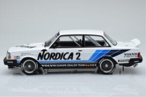 Volvo 240 Turbo Nordica #2 U. Granberg / T. Lindstrom ETCC Brno 1986 IXO 1:18 18RMC088 Pressofusione — immagine 3 di 6