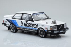 Volvo 240 Turbo Nordica #2 U. Granberg / T. Lindstrom ETCC Brno 1986 IXO 1:18 18RMC088 Pressofusione — immagine 4 di 6
