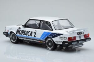 Volvo 240 Turbo Nordica #2 U. Granberg / T. Lindstrom ETCC Brno 1986 IXO 1:18 18RMC088 Pressofusione — immagine 5 di 6