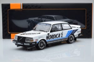 Volvo 240 Turbo Nordica #2 U. Granberg / T. Lindstrom ETCC Brno 1986 IXO 1:18 18RMC088 Pressofusione — immagine 6 di 6