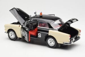Volvo P121 Polizia Revell 1:18 8904 Pressofusione — immagine 5 di 8