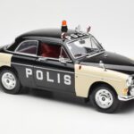 Volvo P121 Polizia Revell 1:18 8904 - image 6 of 8