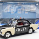 Volvo P121 Polizia Revell 1:18 8904 - image 8 of 8