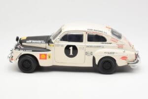Volvo PV 544 Rally Revell 1:18 8922 Pressofusione — immagine 4 di 8