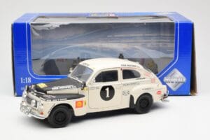 Volvo PV 544 Rally Revell 1:18 8922 Pressofusione — immagine 8 di 8