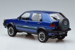 Volkswagen Golf Country Mk2 Blu Otto 1:18 OT973 Resina — immagine 5 di 6
