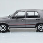 Volkswagen Golf GTI Mk2 Grigio MCG 1:18 - image 3 of 6