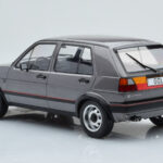 Volkswagen Golf GTI Mk2 Grigio MCG 1:18 - image 5 of 6