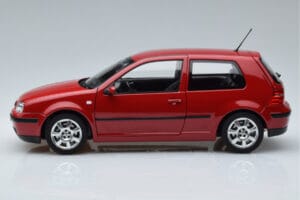Volkswagen Golf Mk4 Rosso Norev 1:18 188573 Pressofusione — immagine 4 di 7