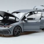 Volkswagen Golf GTI Mk8 Norev 1:18 188590 Pressofusione - image 2 of 7