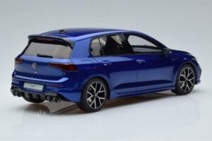 Volkswagen Golf Mk8 R Blu Otto 1:18 OT413 Resina — immagine 2 di 6