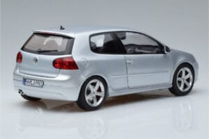 Volkswagen Golf GTI Mk5 Pirelli Edition Argento Norev 1:18 188425 Pressofusione — immagine 3 di 7