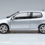 Volkswagen Golf GTI Mk5 Pirelli Edition Argento Norev 1:18 188425 Pressofusione - image 4 of 7