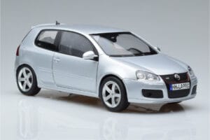 Volkswagen Golf GTI Mk5 Pirelli Edition Argento Norev 1:18 188425 Pressofusione — immagine 5 di 7