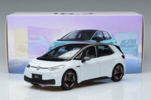 Volkswagen ID.3 Bianco FAW 1:18 ZVN000001WEI Pressofusione — immagine 7 di 7