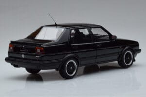Volkswagen Jetta Mk2 Nero Otto 1:18 OT1021 Resina — immagine 2 di 6