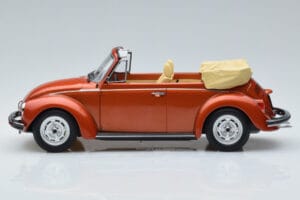 Volkswagen Beetle 1303 Cabriolet Arancione Norev 1:18 188526 Pressofusione — immagine 3 di 6