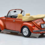 Volkswagen Beetle 1303 Cabriolet Arancione Norev 1:18 - image 5 of 6