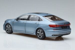 Volkswagen Passat B8 Blu FAW 1:18 ZVF000003A Pressofusione — immagine 6 di 7