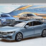 Volkswagen Passat B8 Blu FAW 1:18 ZVF000003A Pressofusione - image 7 of 7