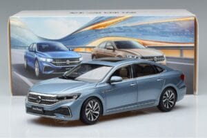 Volkswagen Passat B8 Blu FAW 1:18 ZVF000003A Pressofusione — immagine 7 di 7