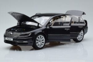 Volkswagen Phaeton V6 Mazeppa Grigio Kyosho 1:18 08831MBK Pressofusione — immagine 2 di 9