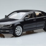 Volkswagen Phaeton V6 Mazeppa Grigio Kyosho 1:18