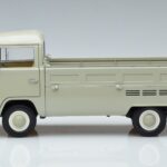 Volkswagen T2a Pickup Edizione 50° Anniversario Schuco 1:18 450019800 Pressofusione - image 4 of 7