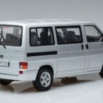 Volkswagen T4b Transporter Caravelle Minibus Schuco 1:18 450041500 Pressofusione - image 3 of 8