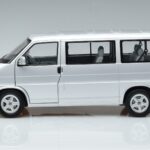 Volkswagen T4b Transporter Caravelle Minibus Schuco 1:18 450041500 Pressofusione - image 5 of 8