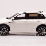 Volkswagen Tiguan R Bianco Otto 1:18 - image 3 of 6