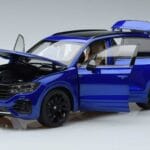 Volkswagen Touareg CR Blu FAW 1:18 LTC761021BLU Pressofusione - image 2 of 7