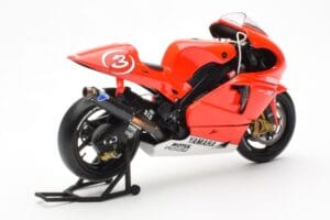 Yamaha YZR-M1 Marlboro Yamaha Team #3 M. Biaggi MotoGP 2002 Minichamps 1:12 122026303 Pressofusione — immagine 3 di 4