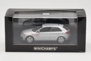 Audi A3 8P Argento Prototipo Minichamps 1:43 5010503013 Pressofusione — immagine 4 di 4