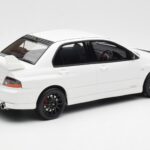 Mitsubishi Lancer Evo VIII MR FQ-400 Bianco Otto 1:18 - image 2 of 6